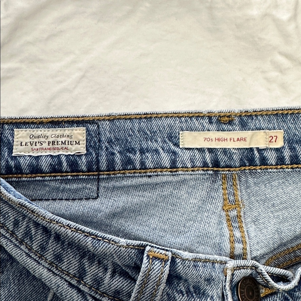 Levi’s 70’s High Rise Flare Jeans - Picture 8 of 8